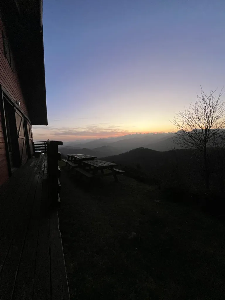 couchant chalet Iraty.webp